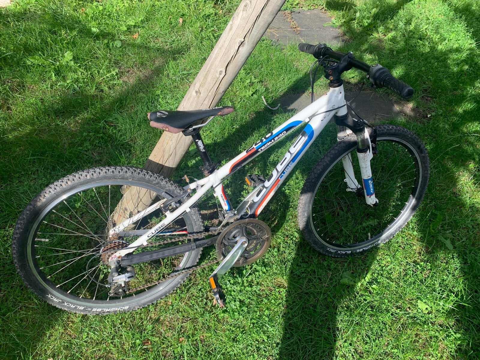 Cube Team 240 Kinder MTB - Wit/Blauw/Rood, Fietsen en Brommers, Ophalen, 24 inch of meer, Gebruikt, Velgrem