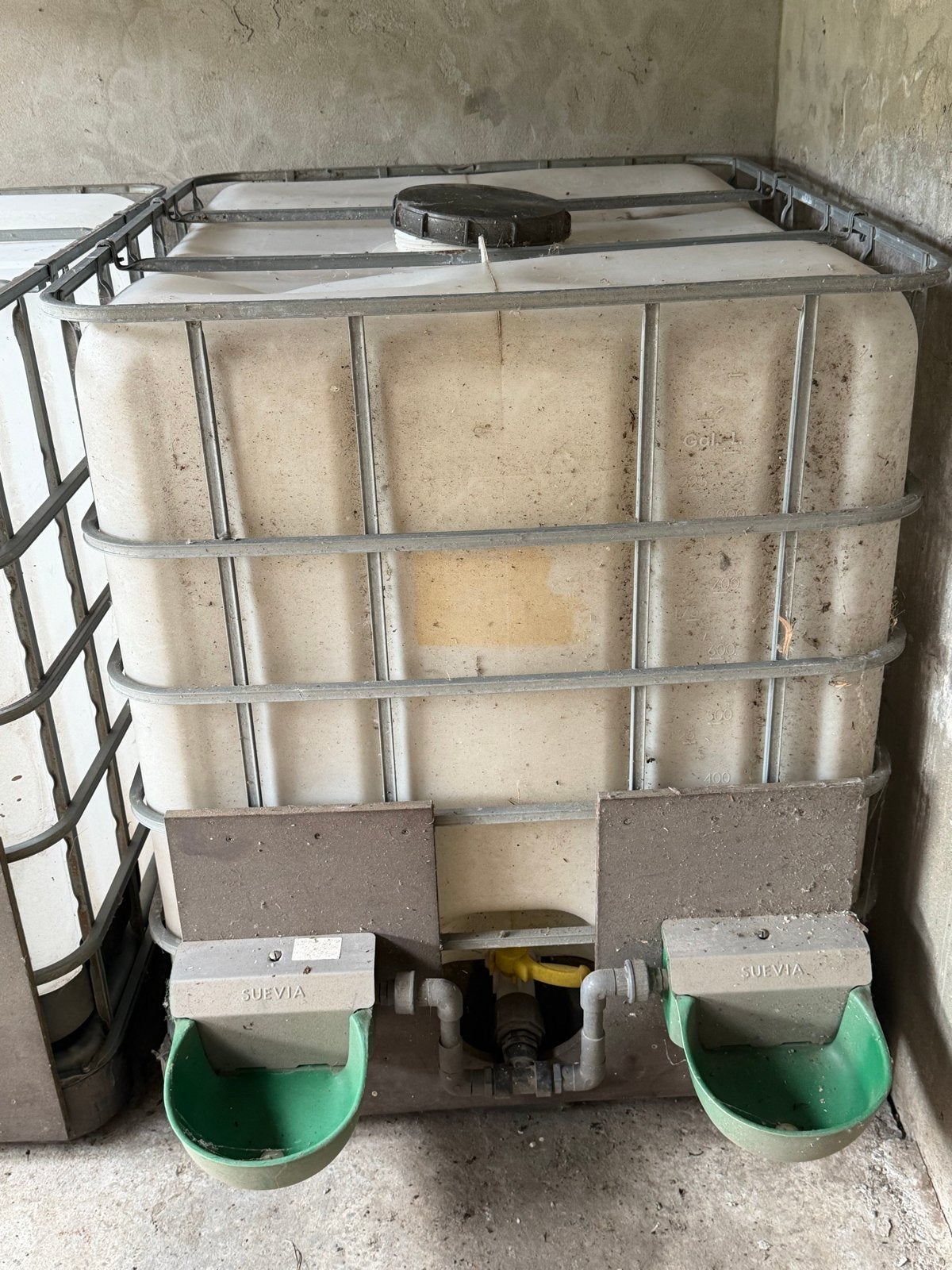 IBC 1000 liter voorzien van drinkbakken, Dieren en Toebehoren, Ophalen