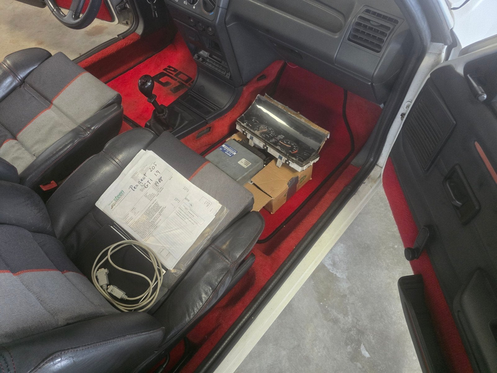 Peugeot 205 gti project Auto. lees text goed!, foto 11
