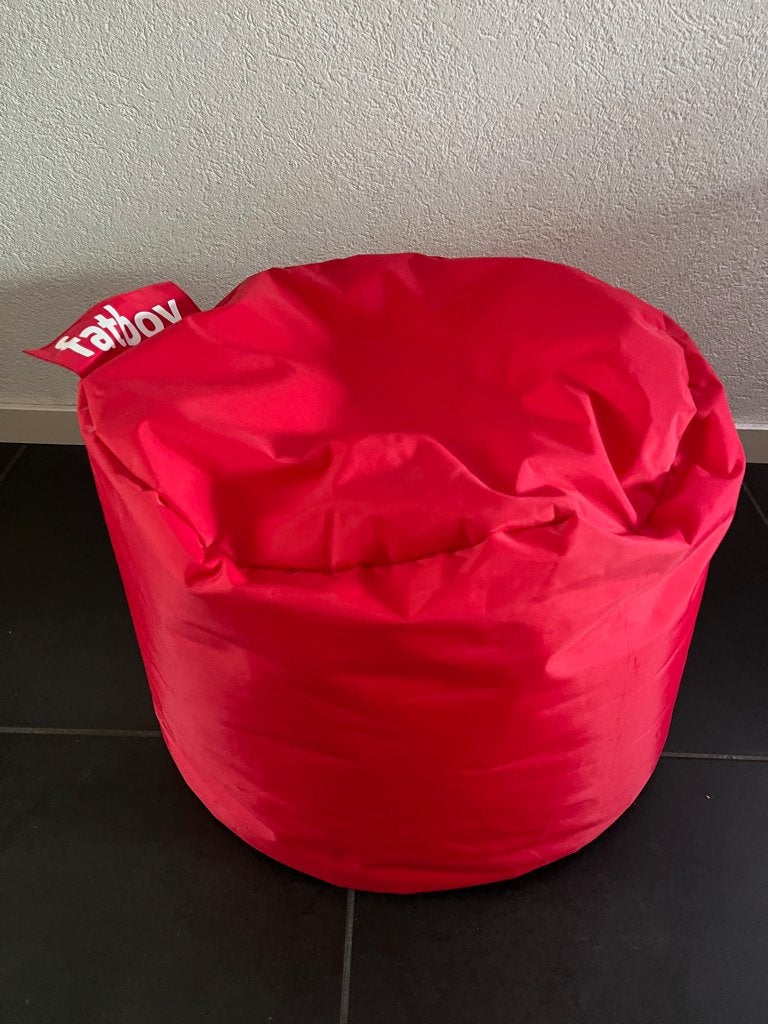 Fatboy Point original nylon poef rood 50 x 35 cm ZGAN, Huis en Inrichting, Banken | Voetenbanken en Poefen, Ophalen, Overige materialen
