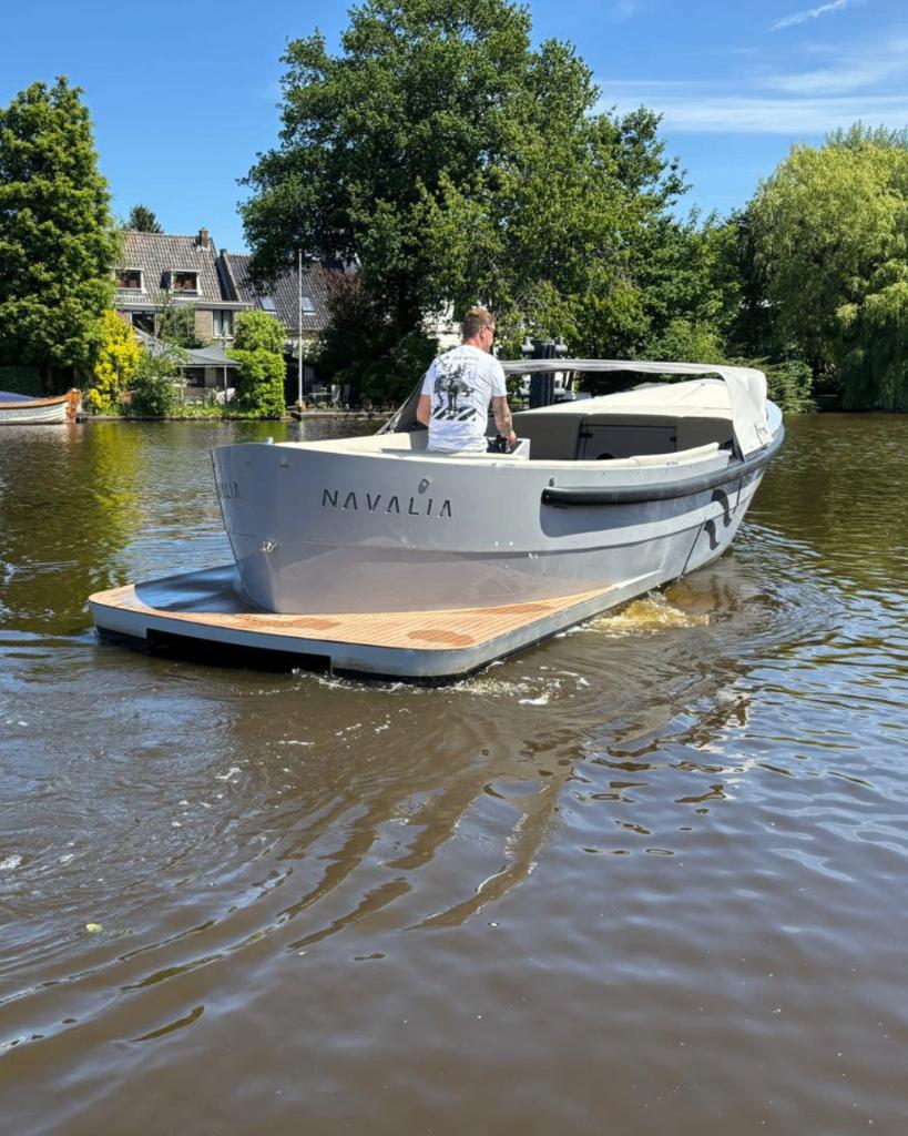 Navalia Sloep 900 Sterndrive, Ophalen, Binnenboordmotor, Aluminium, Zo goed als nieuw