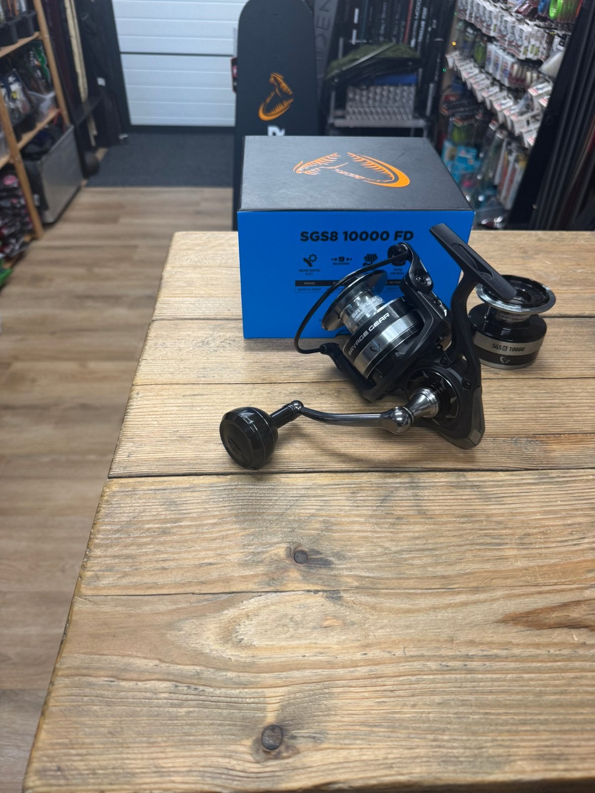 een nieuwe savage gear sgs8 10000 molen !  een topper !, Ophalen of Verzenden, Nieuw, Molen