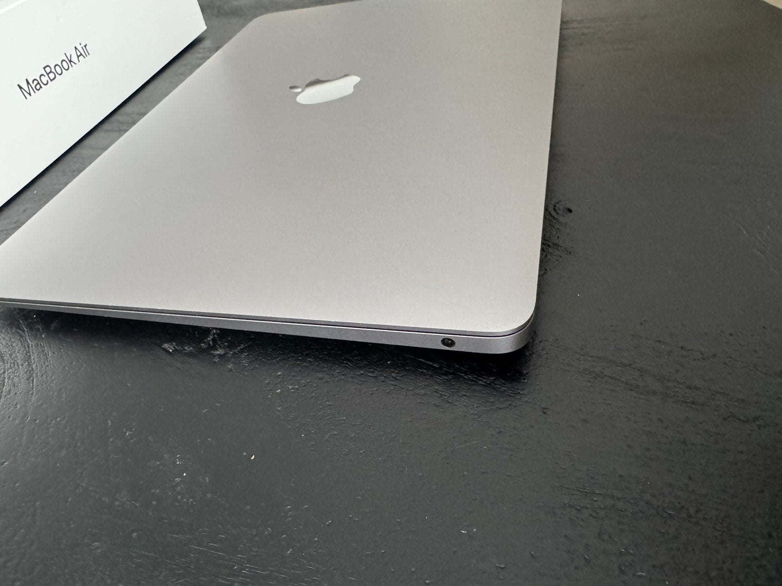 Foto 7 van MacBook Air retina 13 inch 2020 zgan 256gb 259 oplaad cycli
