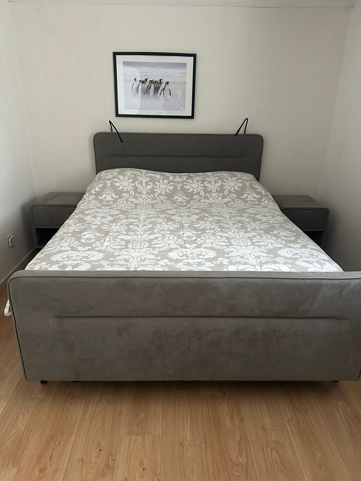 Elektrische boxspring van Swiss sense, bed+2nachtkastjes, Huis en Inrichting, Ophalen, Tweepersoons, Zo goed als nieuw, 180 cm