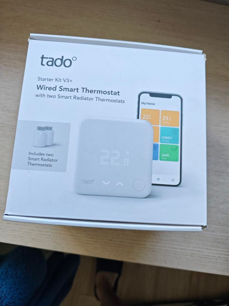 Tado V3+ Slimme Thermostaat Starter Kit + 2 extra knop, Doe-het-zelf en Verbouw, Thermostaten, Zo goed als nieuw, Slimme thermostaat