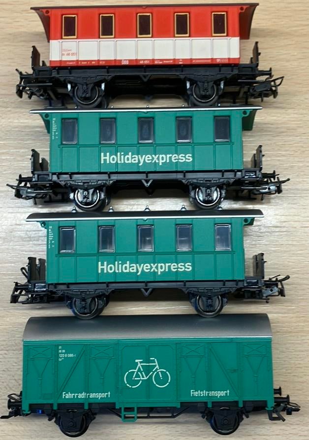 4 Märklin wagons, Hobby en Vrije tijd, Wisselstroom, Wagon, Ophalen of Verzenden, Zo goed als nieuw