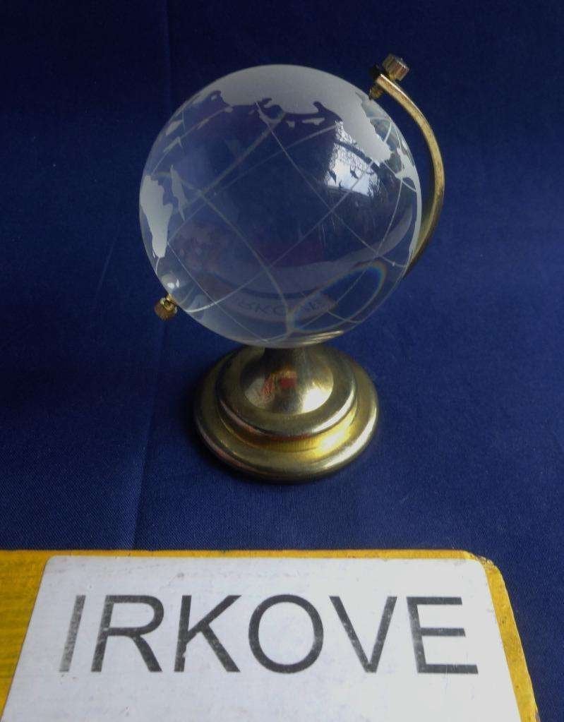 WERELDBOL GLOBE * PRESS PAPIER * Op Voet *, Verzenden