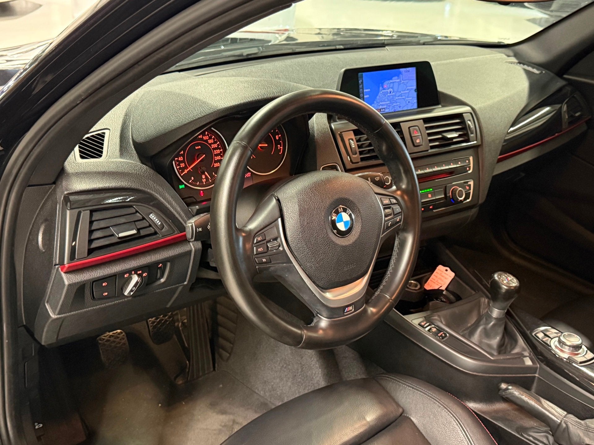 BMW 1-serie 114i 1.6T Sport Edition Navi|Led|NL AUTO!, 1-Serie, Euro 5, Achterwielaandrijving, Gebruikt
