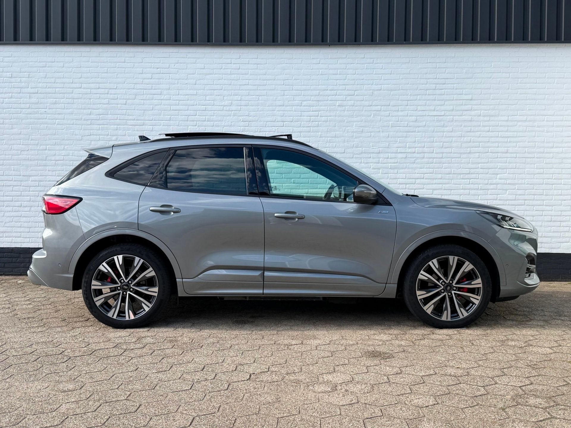 Foto 7 van Ford Kuga 2.5 PHEV ST-Line X PANO l TREKHAAK l ACC l 20''!