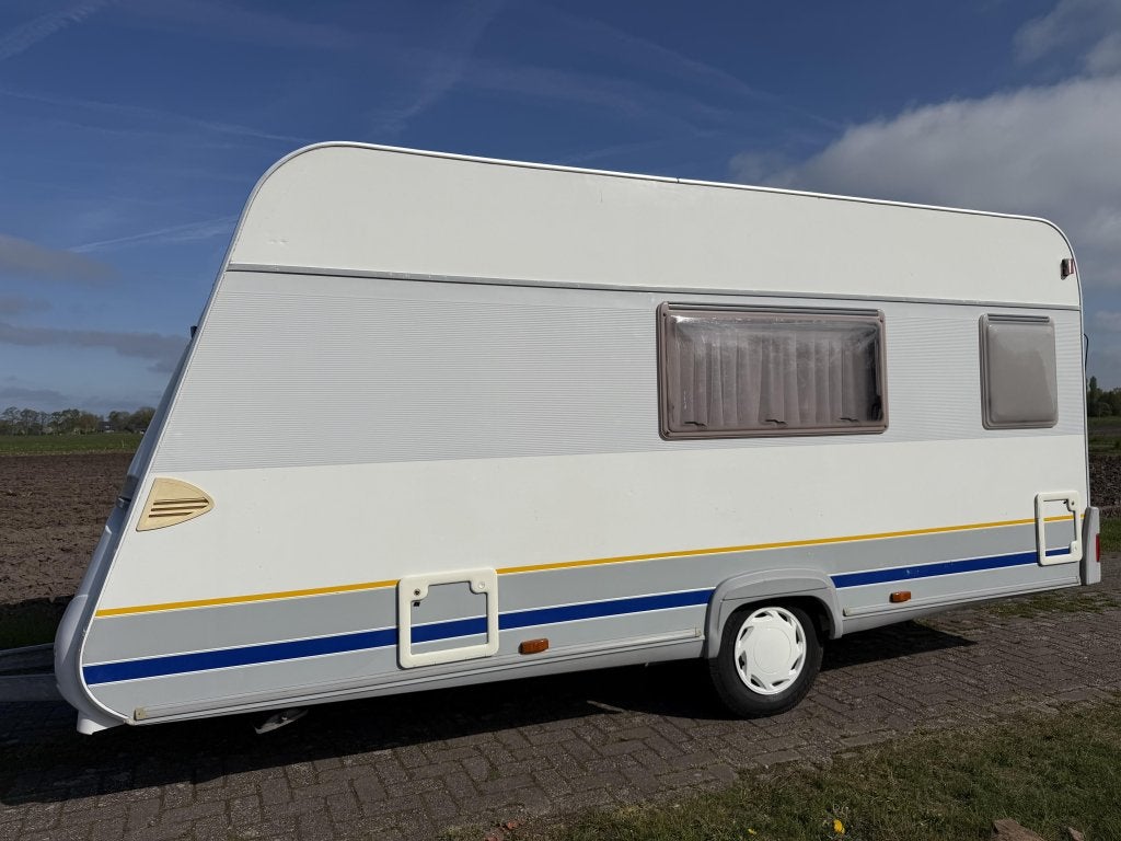Bürstner Fun 400 TS, Caravans en Kamperen, Caravans, Ringverwarming, Bedrijf, Bürstner, Tot en met 4