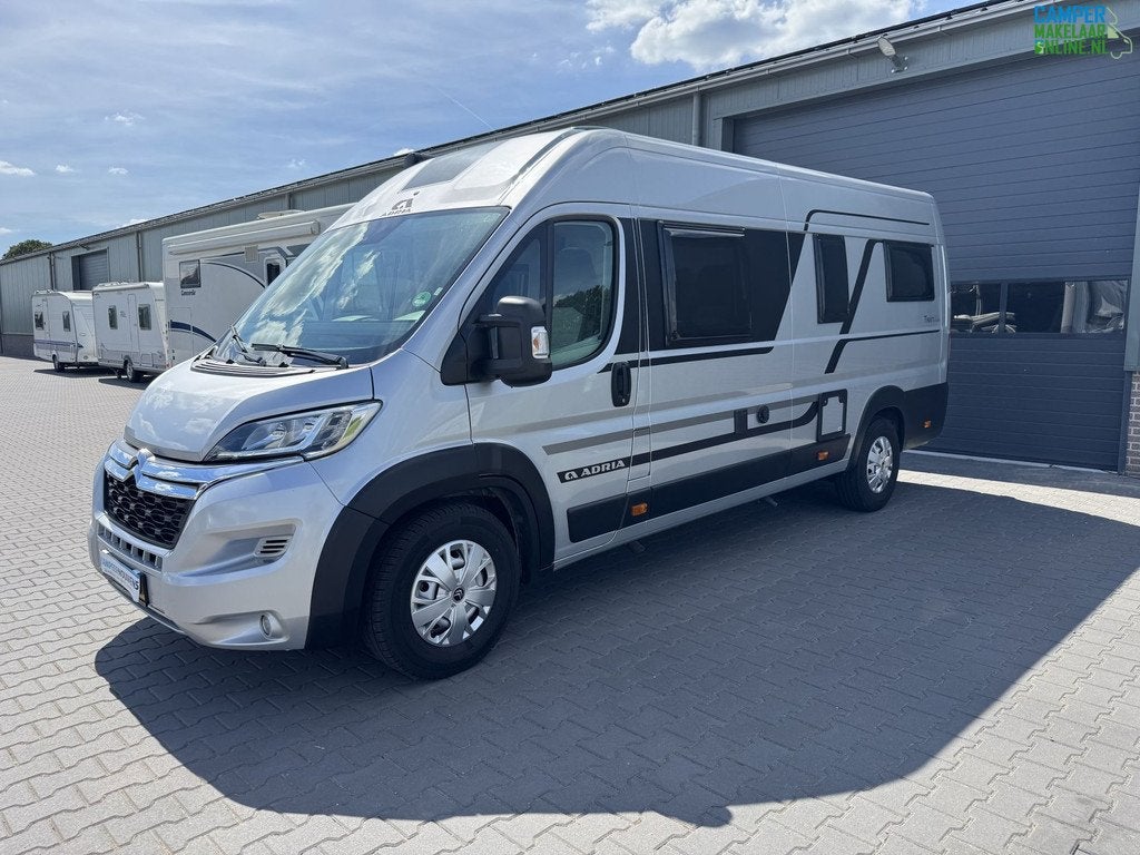 Adria Twin Axess 640 SL | Enkele bedden |, Caravans en Kamperen, Campers, Tot en met 2, 6 tot 7 meter, Bedrijf, Adria