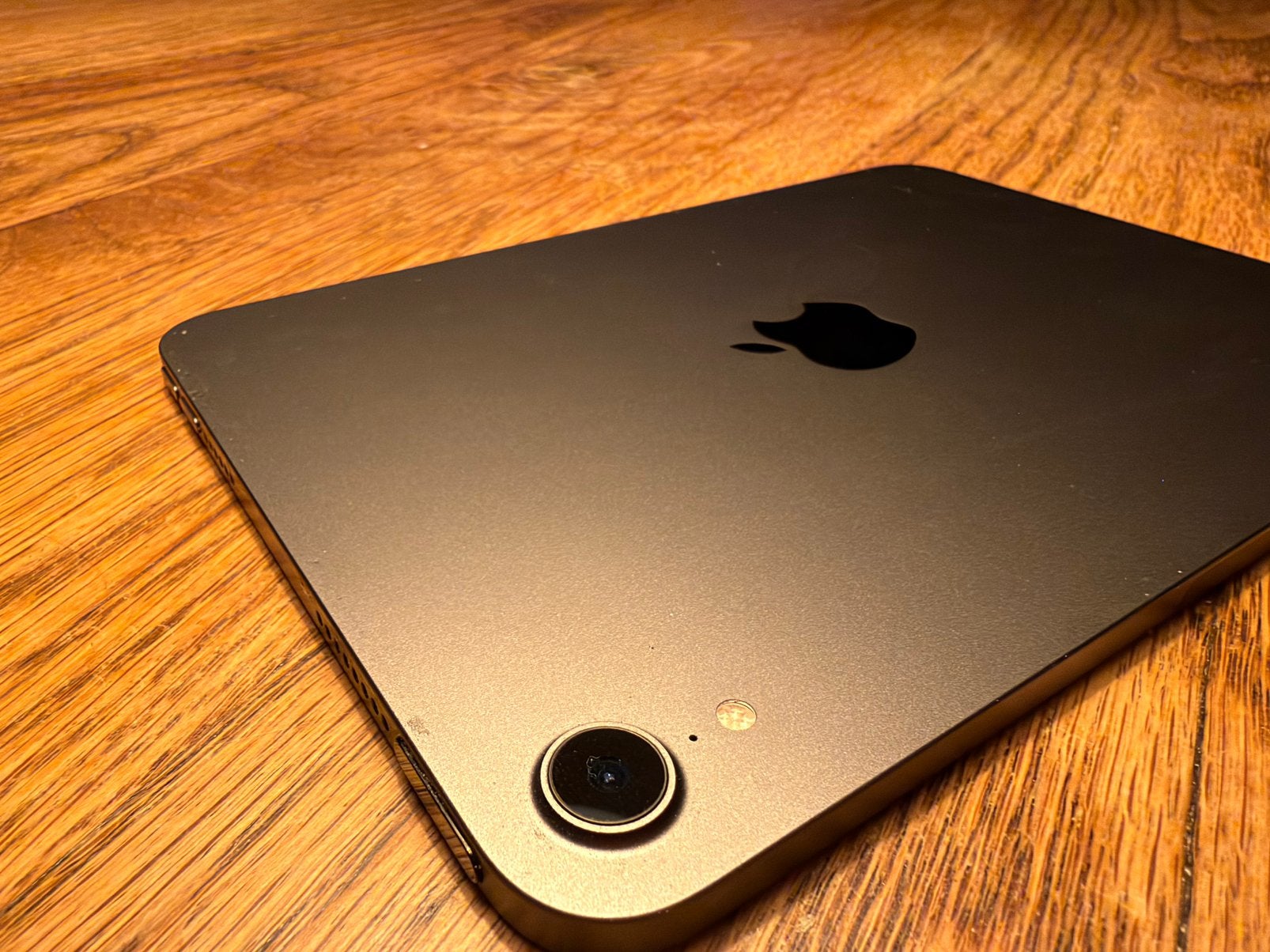 Foto 5 van Apple iPad Mini 6 (64GB, Wi-Fi, Spacegrijs)
