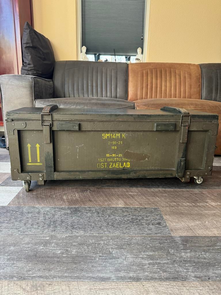 Groene militaire kist op wielen - transportkist, Ophalen, Kist of Geocache, Overige gebieden, Overige soorten