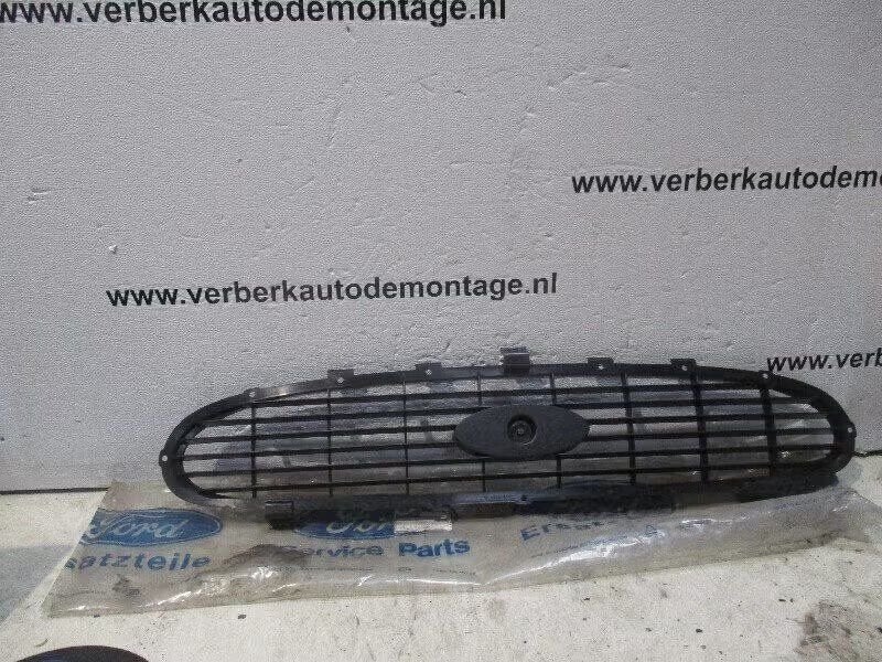GRILLE Ford Transit (01-1994/06-2000) (95vb-8200-afw), Gebruikt, Ophalen of Verzenden, Henry-Ford-Straße 1 50735 Köln, DE, Ford-Werke GmbH