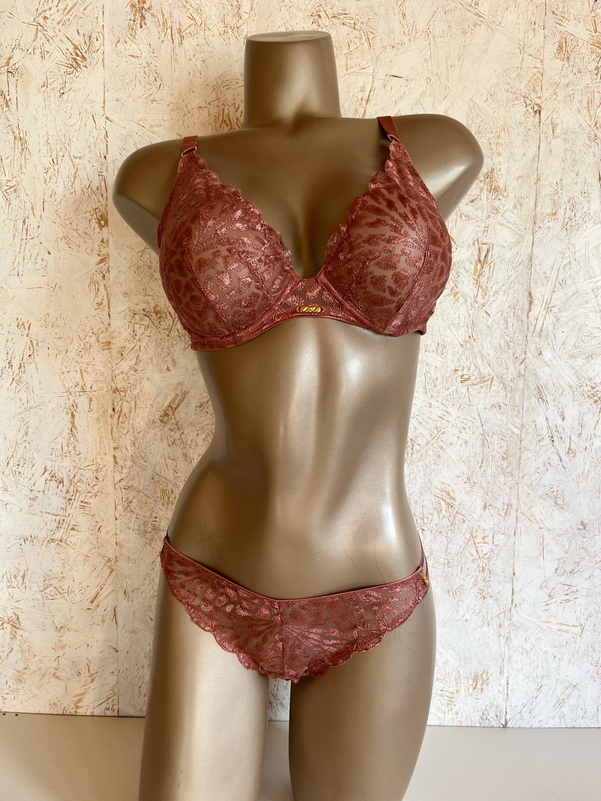Aubade Crazy in Love Lingerie set BH met Beugel 80C slip 38, Ophalen of Verzenden, Roze, Setje