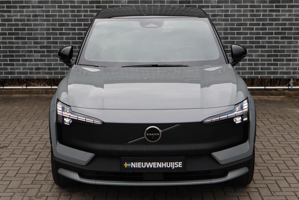 Volvo EX30 Cross Country Twin Motor Performance AWD 69 kWh U, 12 maanden, Gebruikt, 680 min, Alcantara