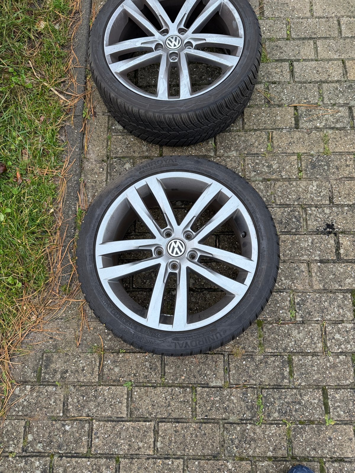 Originele Salvador velgen met Vredestein winterbanden 18 inc, Auto-onderdelen, Banden en Velgen, Ophalen, 18 inch, Gebruikt, Banden en Velgen