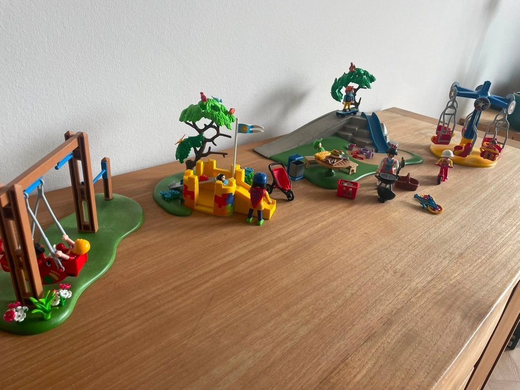 playmobil City Life Speelplein - 5024 (set 22), Complete set, Overige typen, Ophalen of Verzenden, Zo goed als nieuw