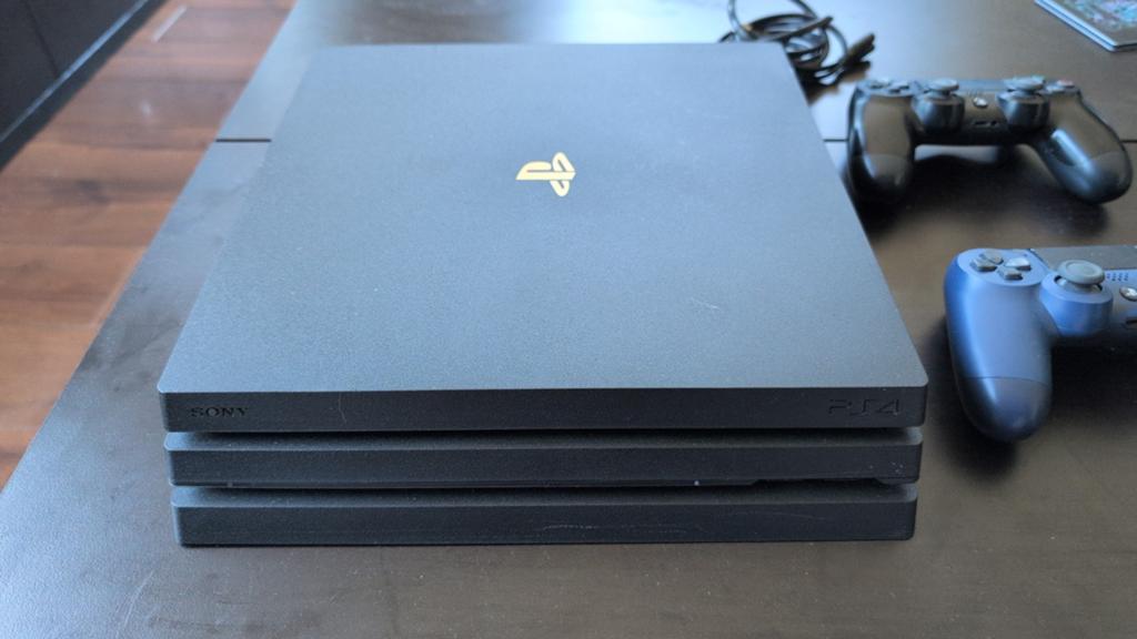 PlayStation 4 Pro met 2 controllers, Spelcomputers en Games, Spelcomputers | Sony PlayStation 4, Ophalen of Verzenden, Zo goed als nieuw