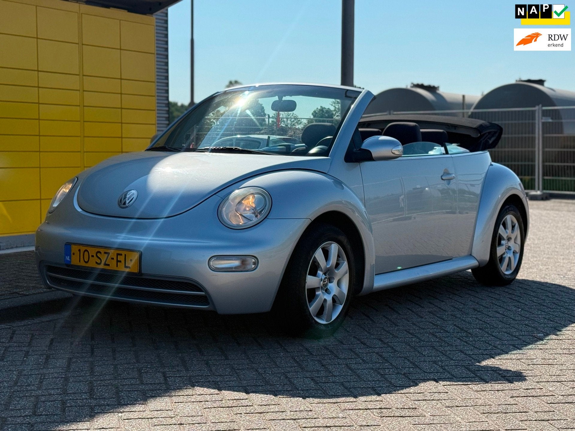 Volkswagen Beetle 1.6 Highline Cabriolet AIRCO LM-Velgen Net, Auto's, Voorwielaandrijving, Euro 5, Gebruikt, Beetle (Kever)