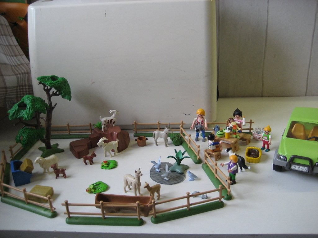playmobil picknicken bij dierenweide met auto, Kinderen en Baby's, Speelgoed | Playmobil, Ophalen of Verzenden, Zo goed als nieuw
