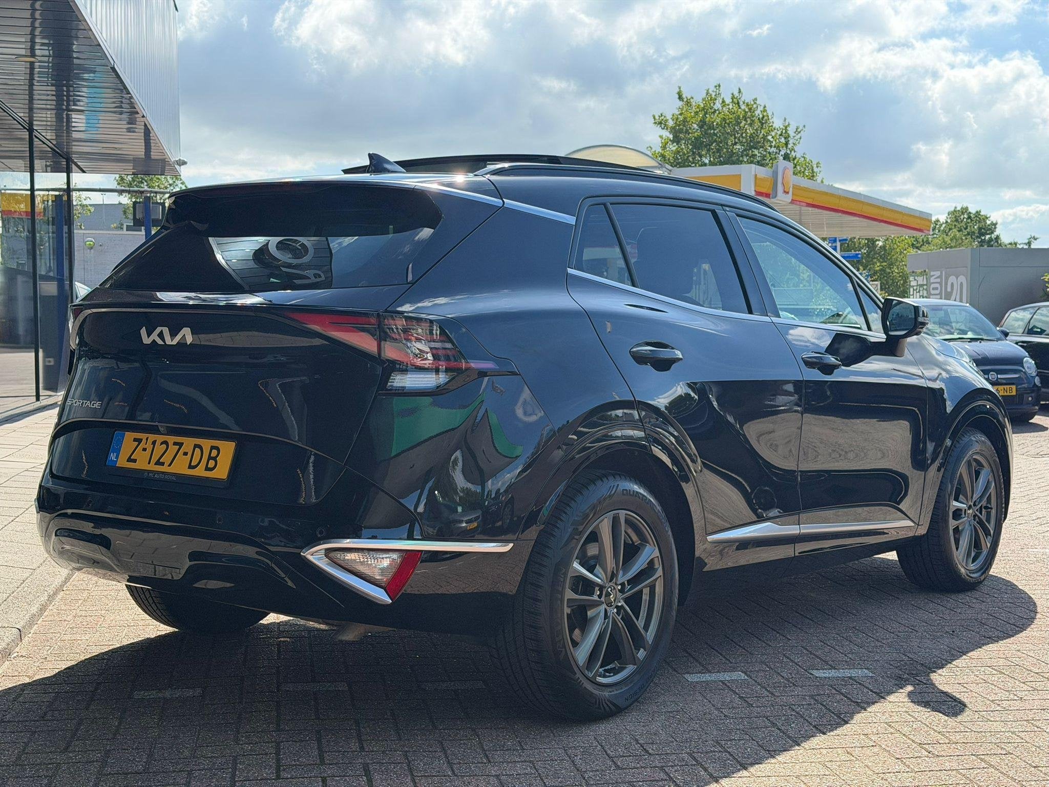 Kia Sportage 1.6 T-GDi Hybrid DynamicPlusLine TREK GEWICHT 1, Gebruikt, Euro 6, 4 cilinders, Zwart
