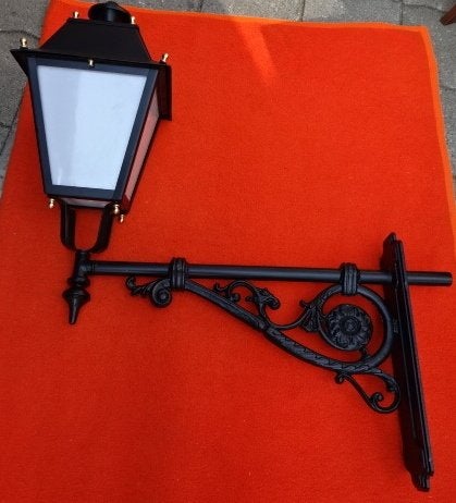 Foto 2 van Gietijzeren wandlantaarn, tuinlamp, lantaarnpalen