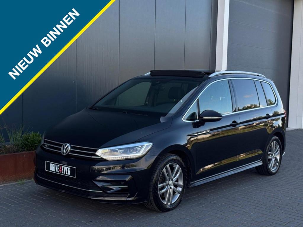 Volkswagen Touran 1.5 TSI 3x R line 7p DSG PANO NAVI LEDER L, Auto's, Volkswagen, Automaat, Automatische klimaatregeling, 4 cilinders