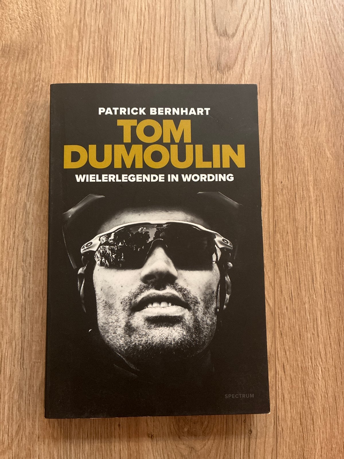 Tom Dumoulin: Wielerlegende in wording. Goede staat, Ophalen, Zo goed als nieuw, Lopen en Fietsen