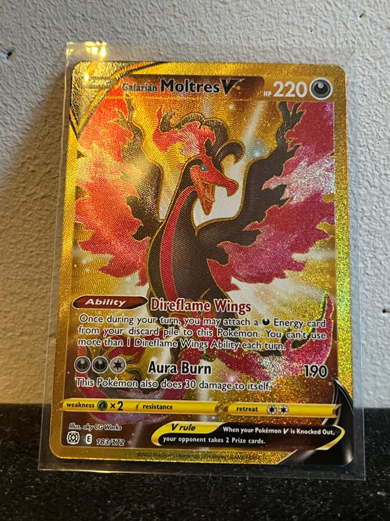 Galarian Moltres V Gold Secret Rare Pokémon Kaart, Hobby en Vrije tijd, Verzamelkaartspellen | Pokémon, Ophalen of Verzenden, Zo goed als nieuw