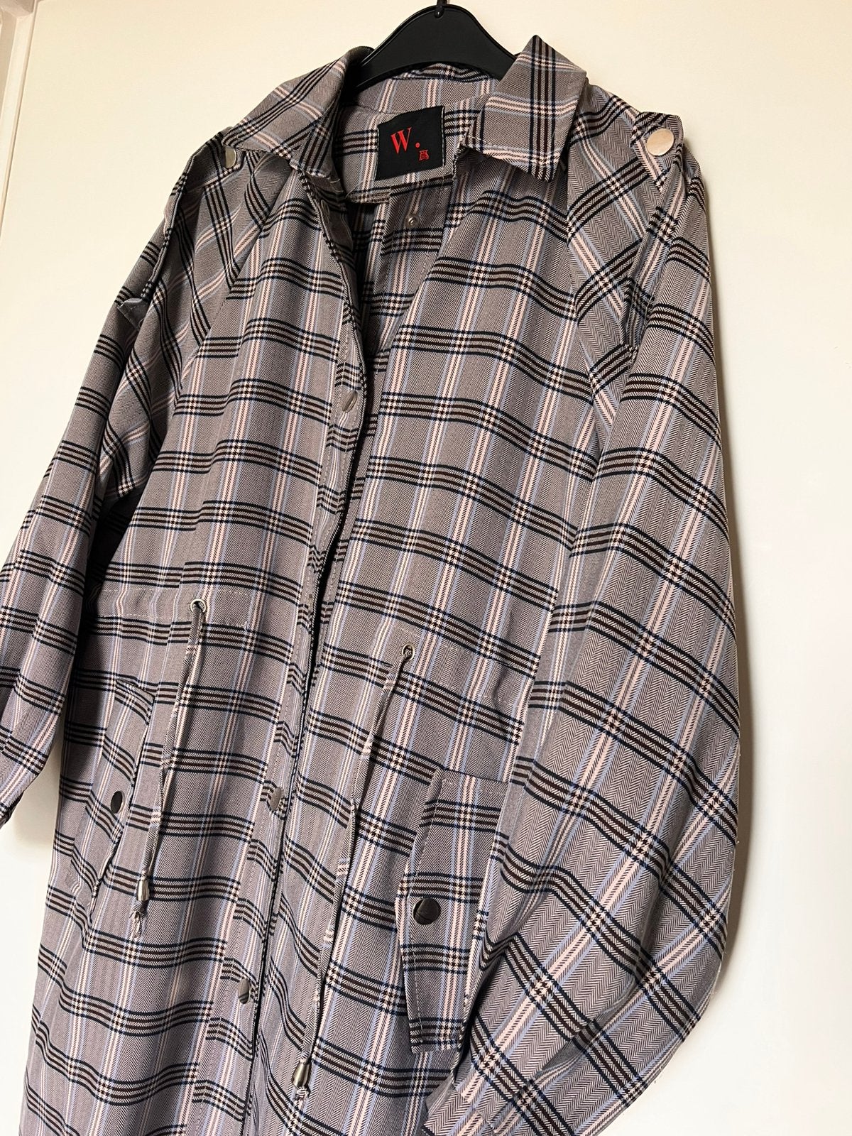 Leuke ruitjes jas met zakken en ceintuur, Kleding | Dames, Ophalen of Verzenden, Zo goed als nieuw, Maat 38/40 (M), Meerkleurig