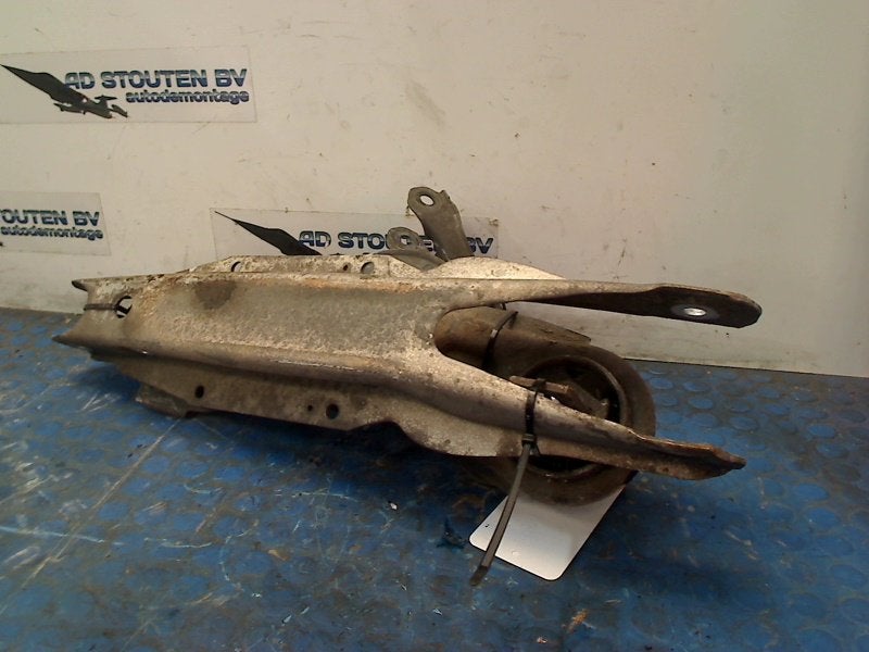Draagarm Links Achter SET Mercedes-Benz A (W176) 2012, Gebruikt, Mercedes-Benz AG, Mercedes-Benz, Mercedesstraße 120, Stuttgart 70372, , Duitsland