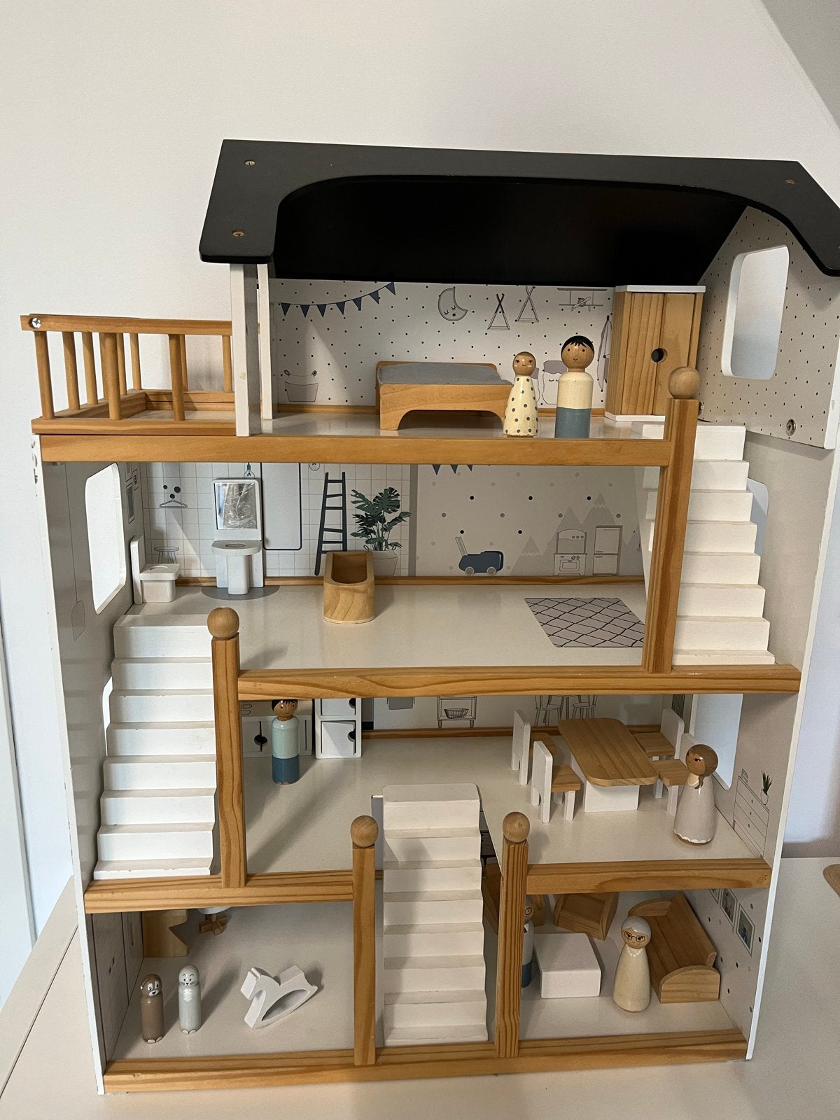 Petit amelie poppenhuis met meubels en poppetjes, Verzamelen, Ophalen, Zo goed als nieuw, Poppenhuis