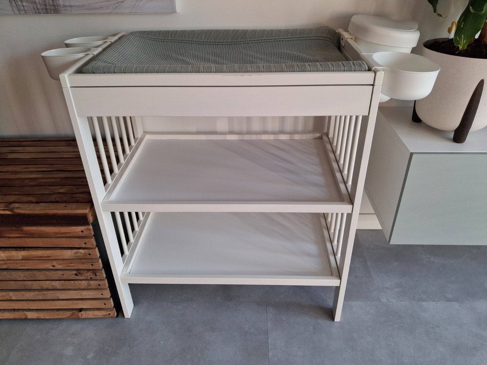 Commode met aankleedkussen en opbergbakjes, Ophalen, Gebruikt, Aankleedkussen, Overige merken