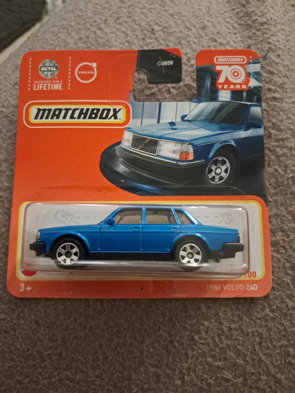 Matchbox 1986 Volvo 240 blauw nieuw in verpakking, Ophalen of Verzenden, Nieuw, Auto