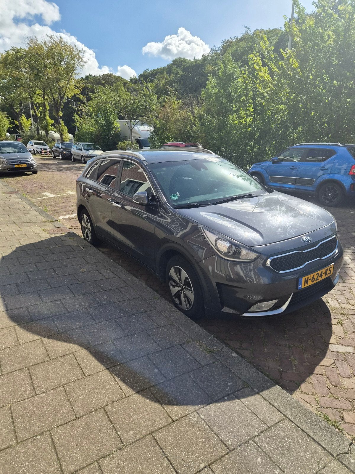 Kia Niro 1.6 GDi Hybrid 141pk Dct6 2017 Grijs, Auto's, Kia, 1580 cc, 75 €/maand, SUV of Terreinwagen, Niro