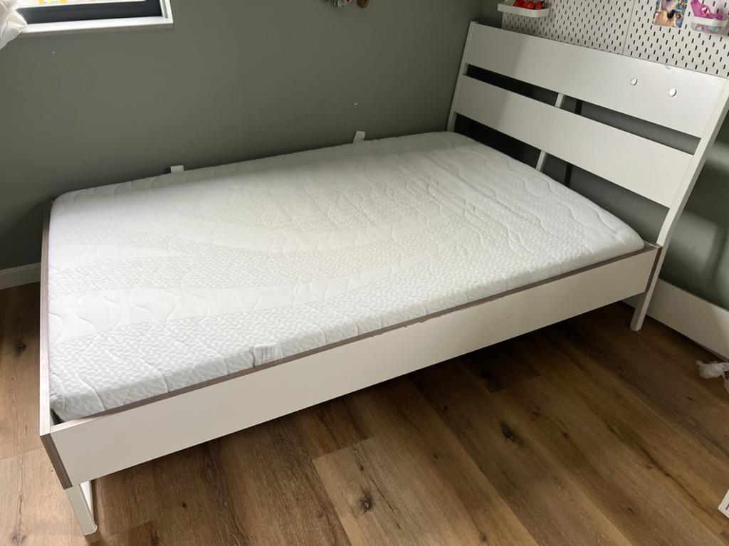 Ikea bed 140x200 incl matras van Morgana, Ophalen, Gebruikt, Wit, Tweepersoons
