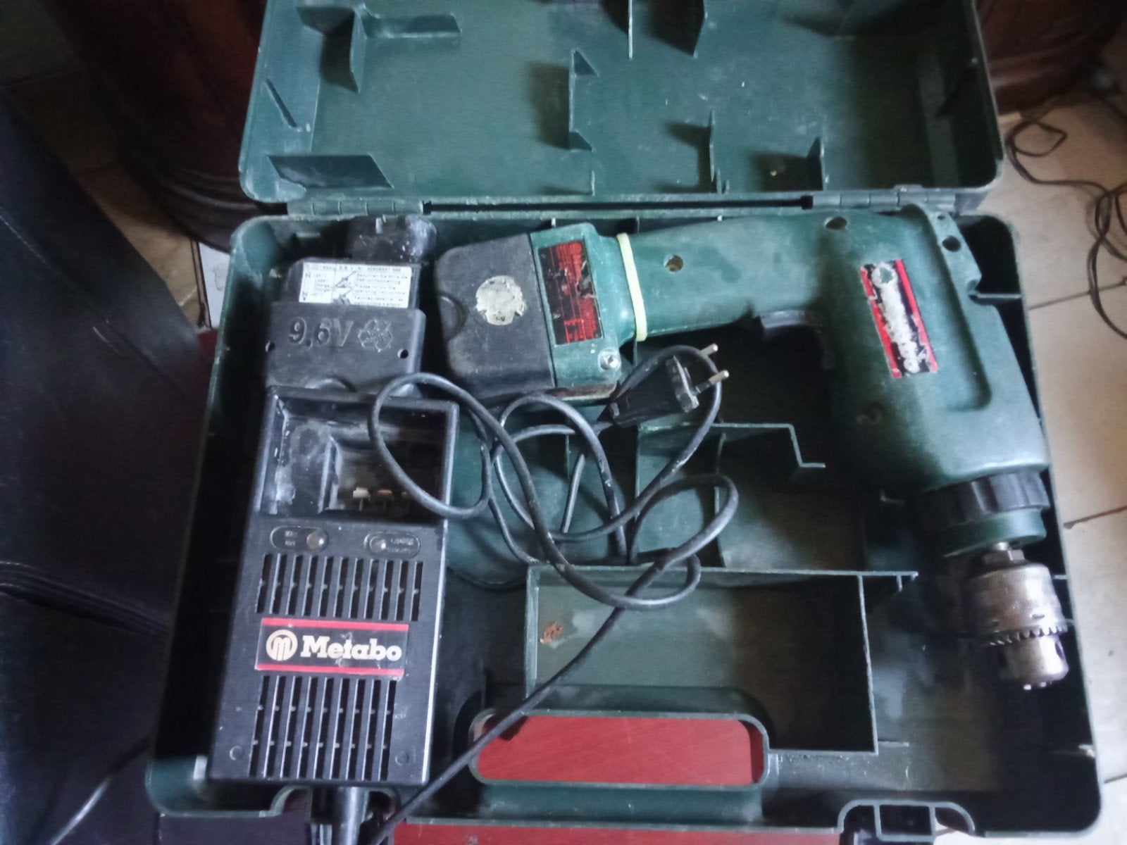 Metabo boor 2 accu's en laderq, Ophalen of Verzenden, Gebruikt, Boor- en Schroefmachine