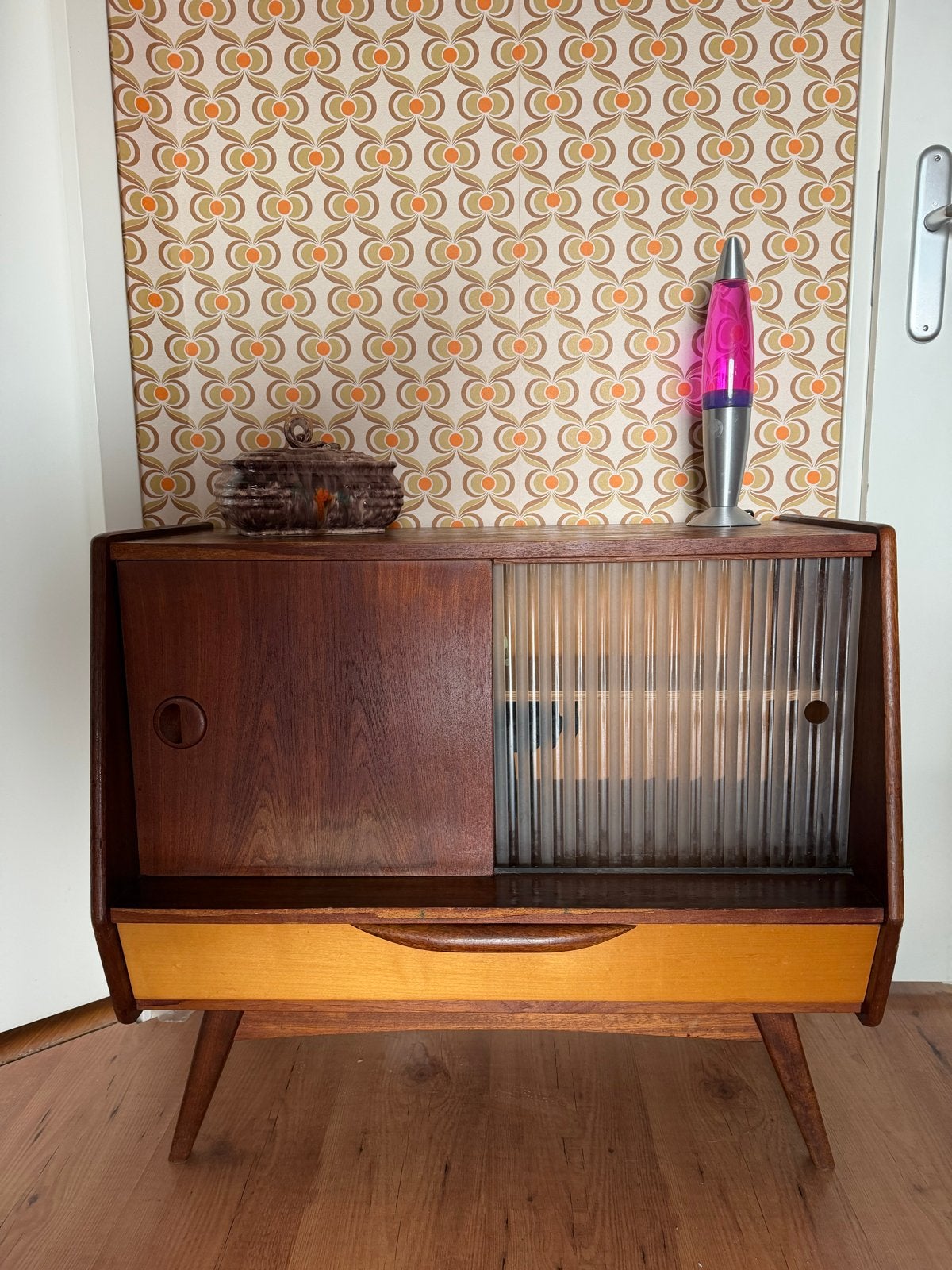 Vintage dressoir/kastje met schuifdeuren, Ophalen