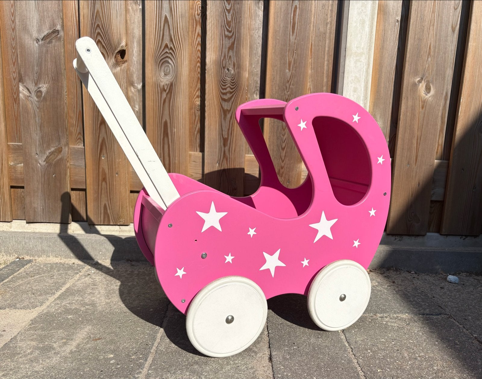 Roze houten poppenwagen/loopwagen met sterren, Ophalen, Gebruikt, Rij- of Hobbelspeelgoed