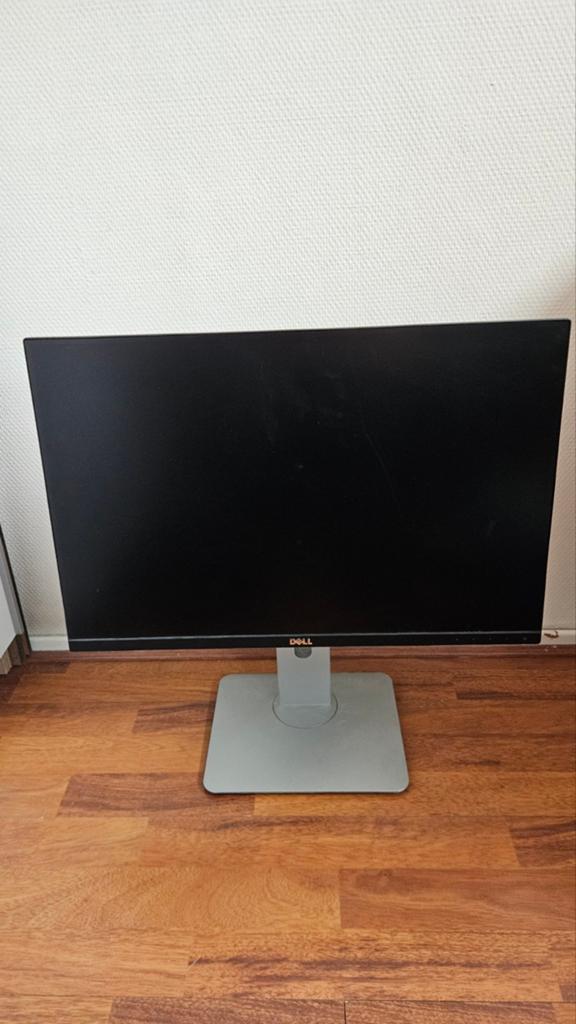 Dell ultrasharp 24 inch monitor, Computers en Software, Monitoren, Ophalen, IPS, In hoogte verstelbaar, Full HD
