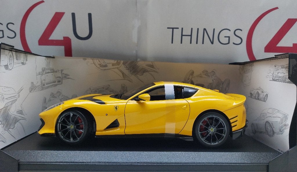 Bburago 1:18 Ferrari 812 Competizione 2021 geel nieuw, Ophalen of Verzenden, Nieuw, Auto, Bburago
