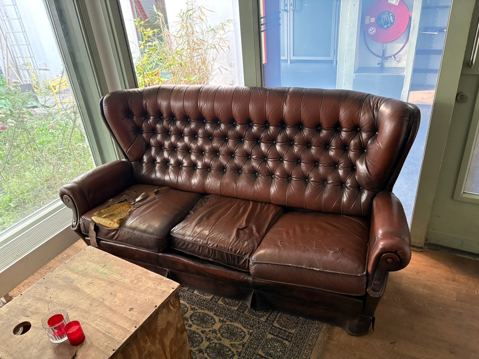 Gratis banken + stoel, moet vandaag voor 15:00 weg., Huis en Inrichting, Banken | Sofa's en Chaises Longues, Ophalen, Gebruikt