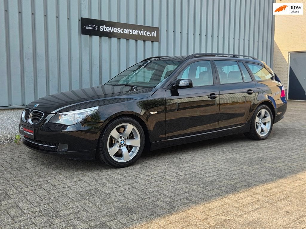 BMW 5-serie Touring 530i panorama bomvol uniek handgeschakel, 13 km/l, Achterwielaandrijving, 1595 kg, 2000 kg