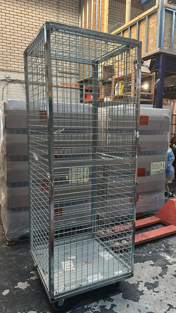 2 rolcontainers 4 zijdig gaas, 100 liter of meer, Ophalen of Verzenden, Zo goed als nieuw, Transportkar
