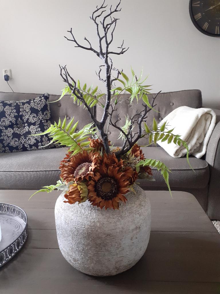 Prachtig kunstbloemstuk in STILL merk KRUIKPOT, nieuwstaat!, Ophalen of Verzenden, Meerkleurig, Binnen, Rondom opgemaakt