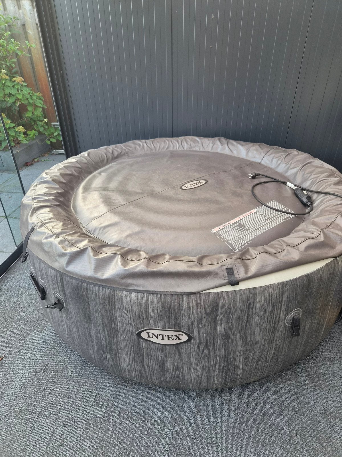 intex jacuzzi, Ophalen, Zo goed als nieuw, Afdekzeil, Opblaasbaar