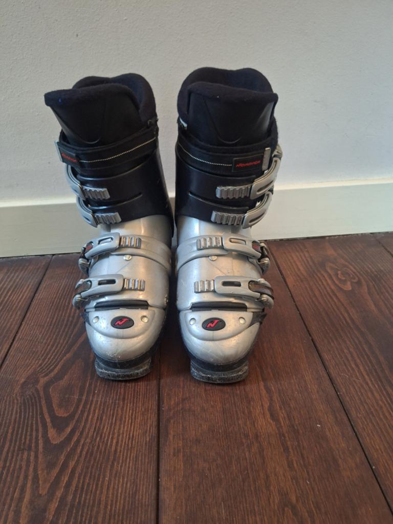 Skischoenen maat 37 tot 40/Skischoenmaat 25,5/26,, Sport en Fitness, Skiën en Langlaufen, Ophalen of Verzenden, 160 tot 180 cm