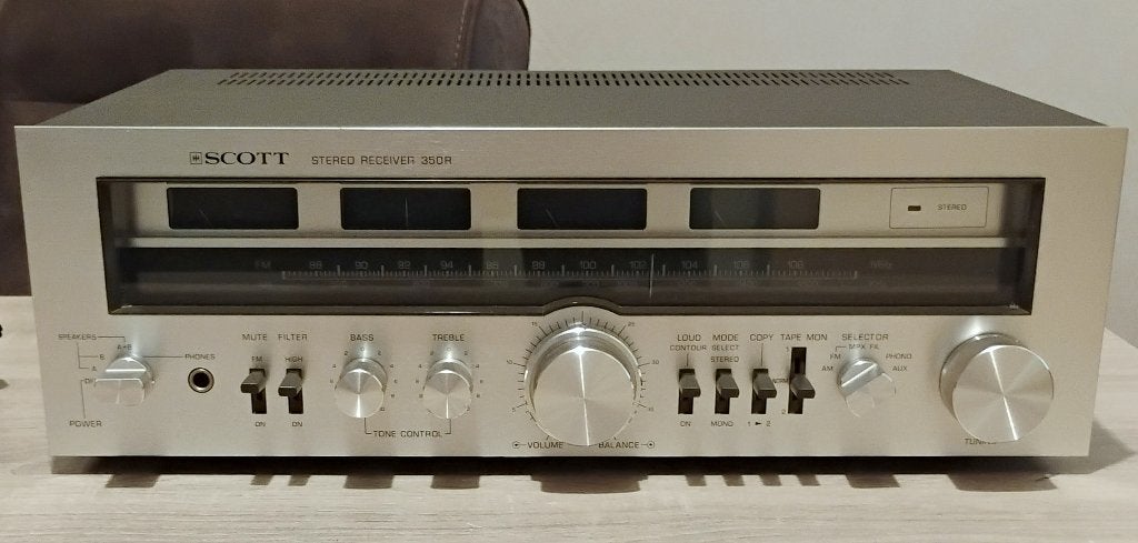 scott 350r receiver,FM werkt niet,andere ingangen wel., Overige merken, Gebruikt, Ophalen of Verzenden, Minder dan 60 watt