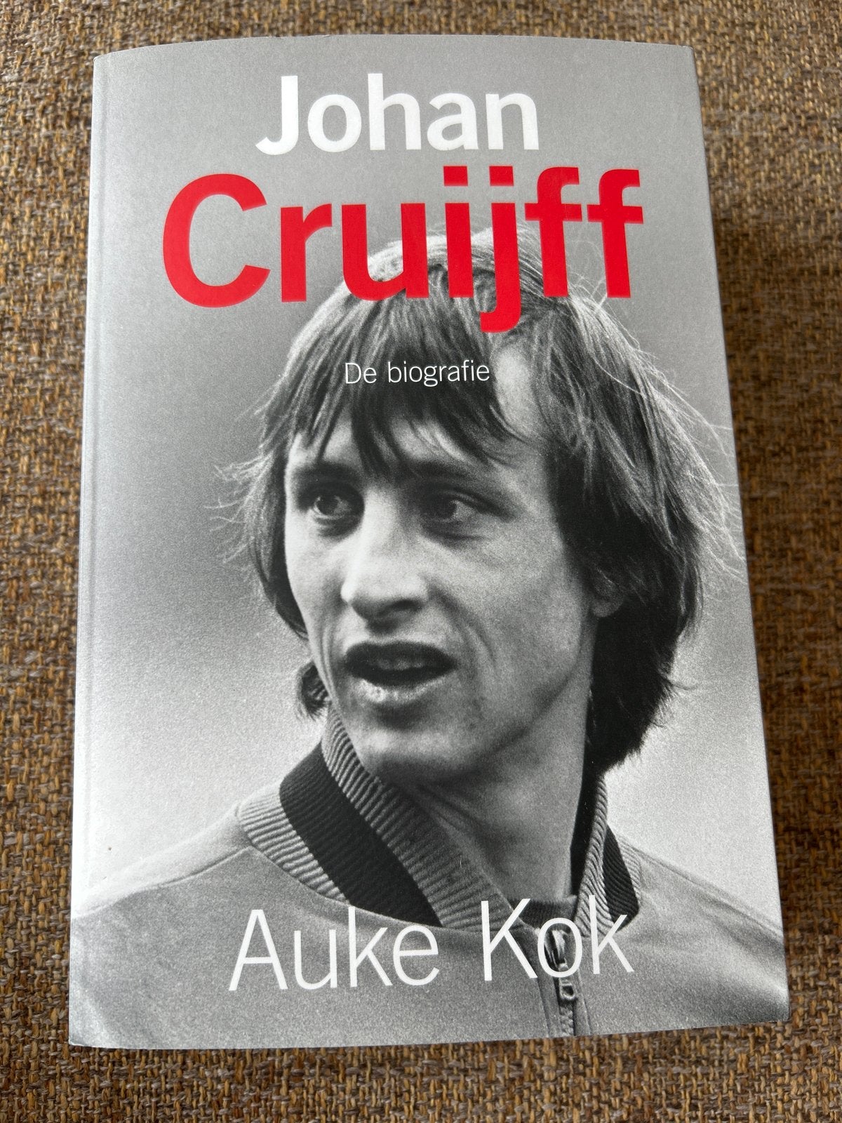 Johan Cruijff: De biografie - Auke Kok, Ophalen of Verzenden, Zo goed als nieuw, Sport